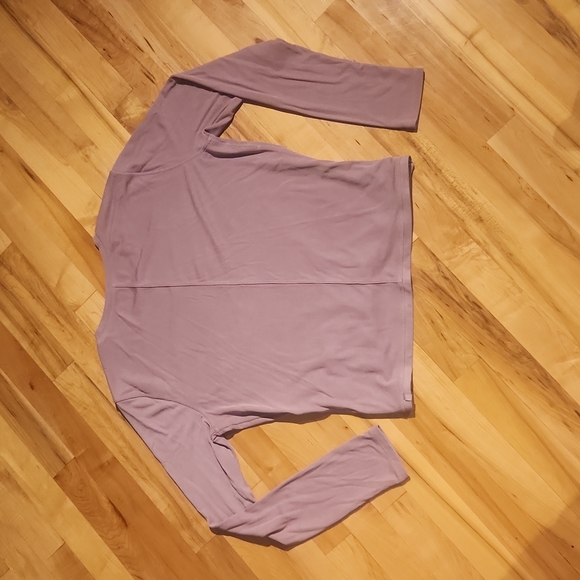 Lululemon Long Sleeve - 6 - Picture 5 of 5
